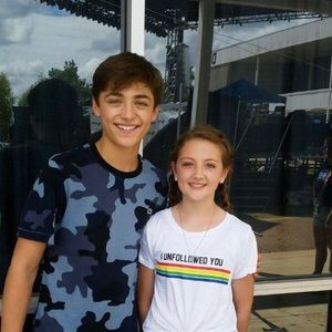 Meet your Posher, Kenzie